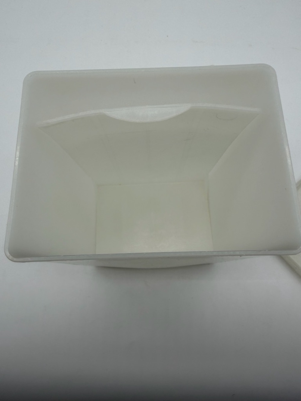 Vintage Tupperware Storage Container With Removeable Piece. - Picture 6 of 8